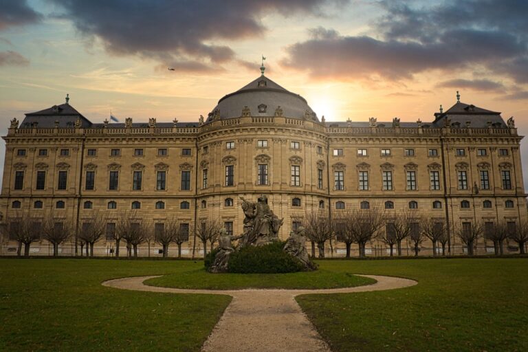 Peran Universitas Muhammadiyah Makassar dalam Membangun Karakter dan Moral Mahasiswa